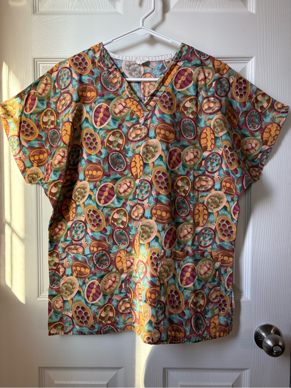 Vintage Honu Sea Turtle Print Scrub Top